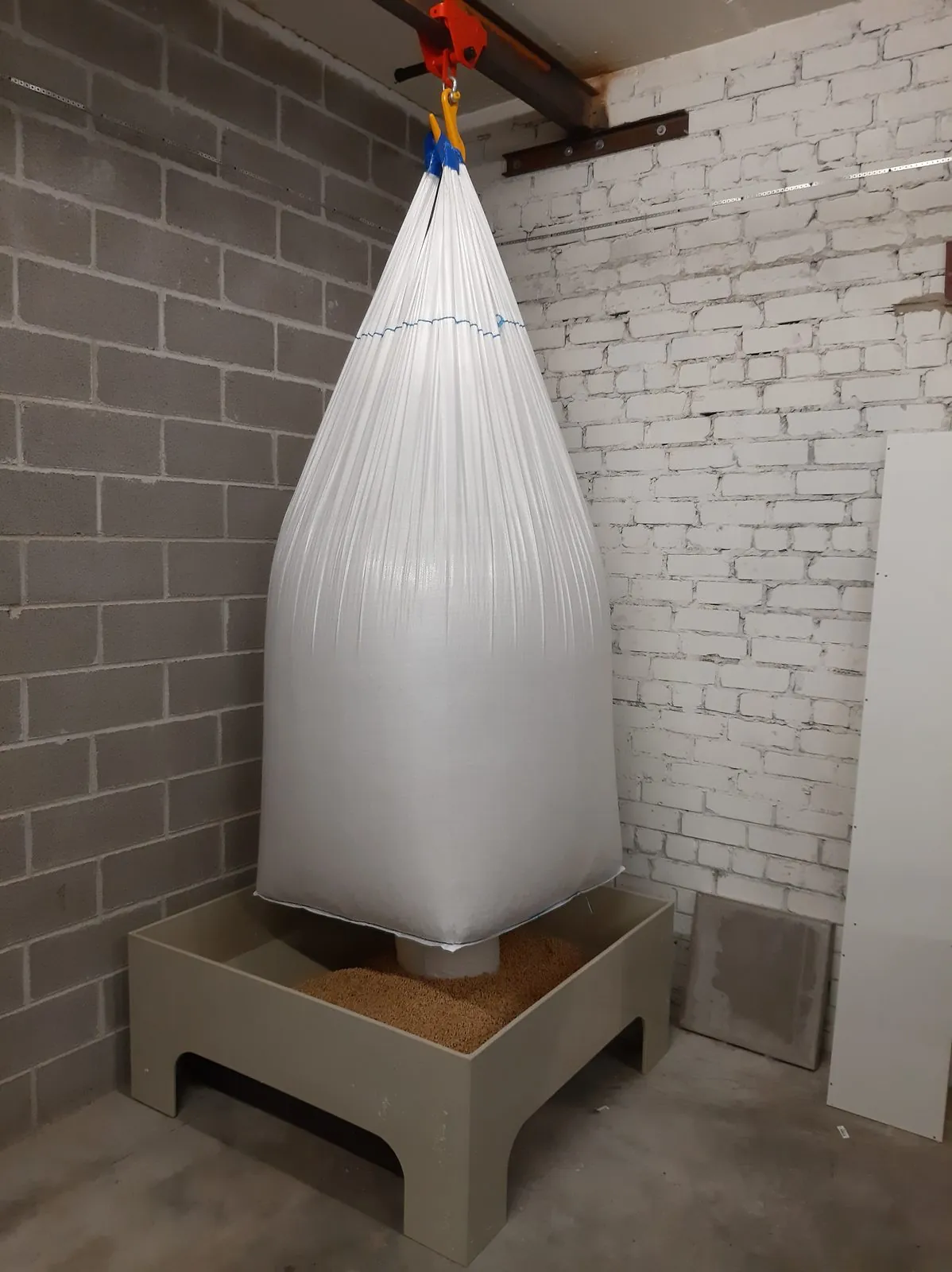 Plastist alus pelletikoti all